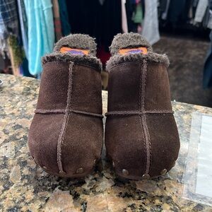 Vintage 2000's Rocket Dog Suede & Faux Fur Lined Metal Studs Heel Slip On size 6